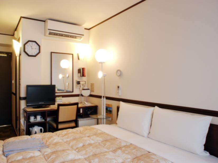 Hotel Toyoko Eki Nishi Guchi 3*